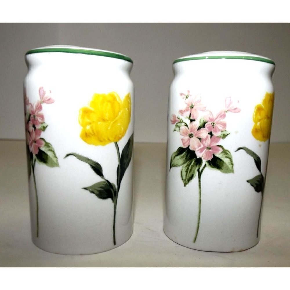 Porcelain floral salt & pepper shakers 3.5 inches